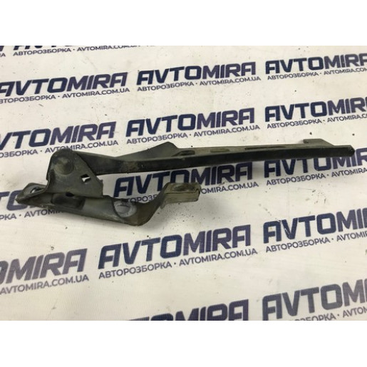 Петля капота правая Opel Zafira B 2005-2011 13224577